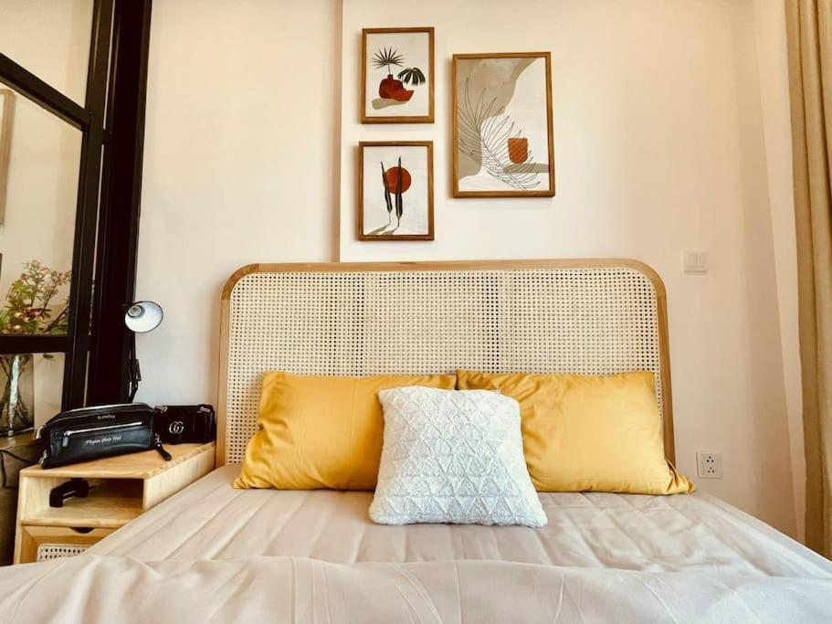 Windy Home Apt Balcony, Westlake View, Hanoi — Photos 1